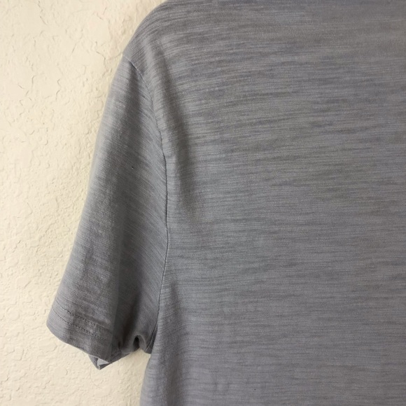 Men's Express Fitted Gray Graphic Print T Shirt - Picture 6 of 16
